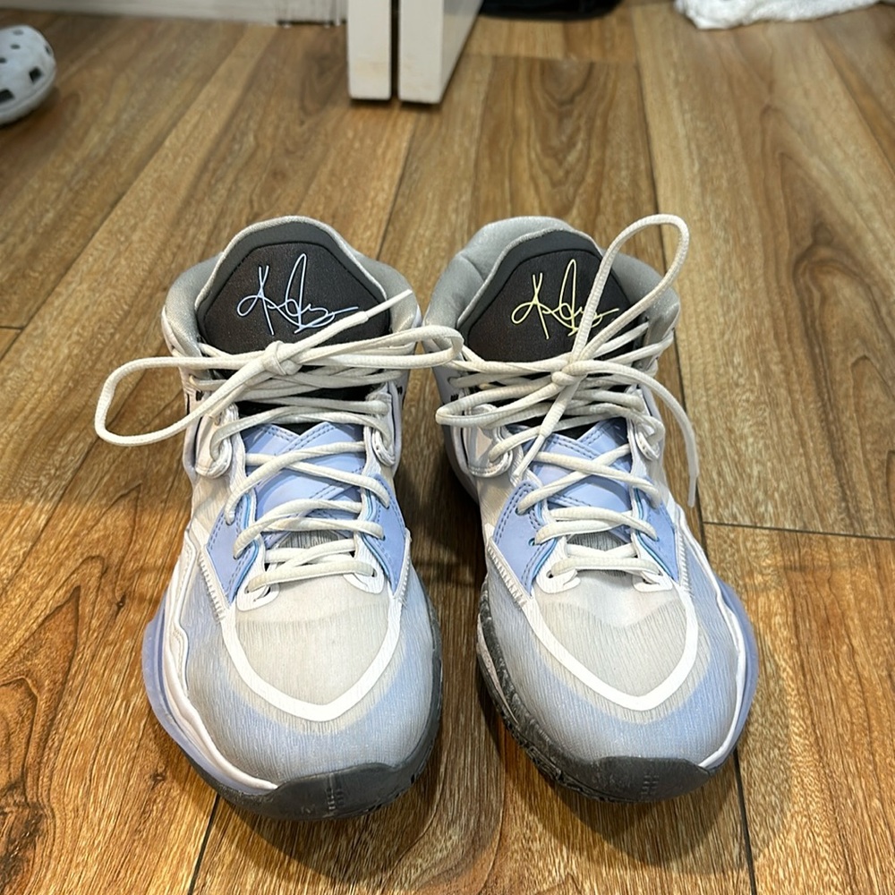 Nike Kyrie Infinity Basketball Shoes